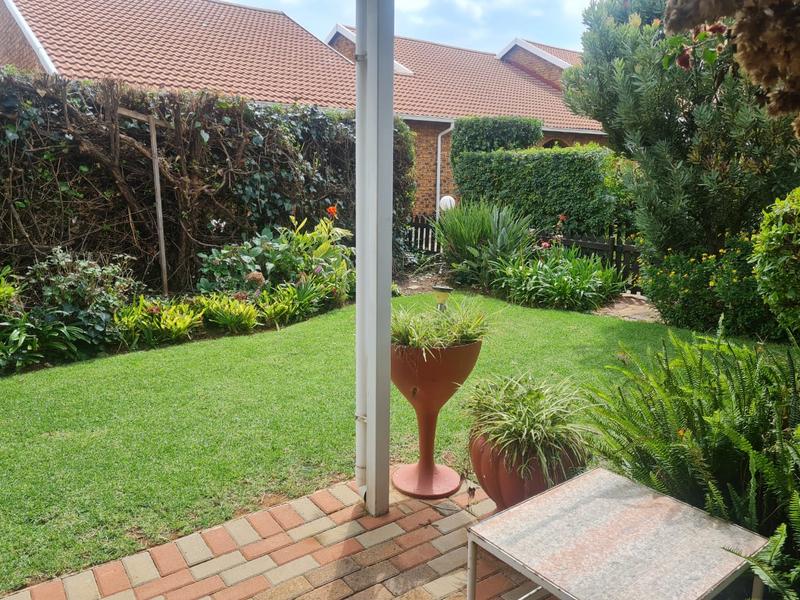 2 Bedroom Property for Sale in Edenvale Gauteng