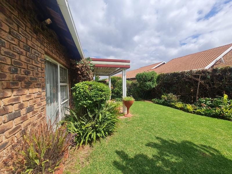 2 Bedroom Property for Sale in Edenvale Gauteng