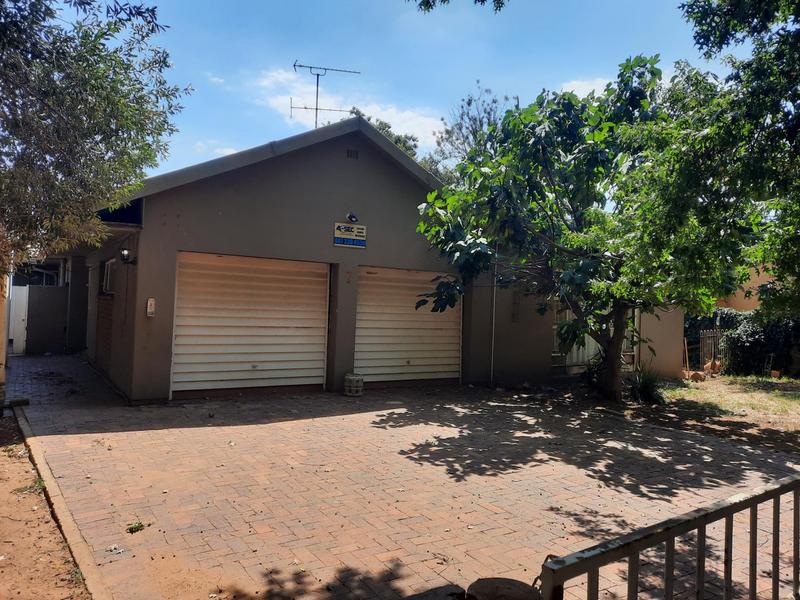 3 Bedroom Property for Sale in Vanderbijlpark SE 7 Gauteng