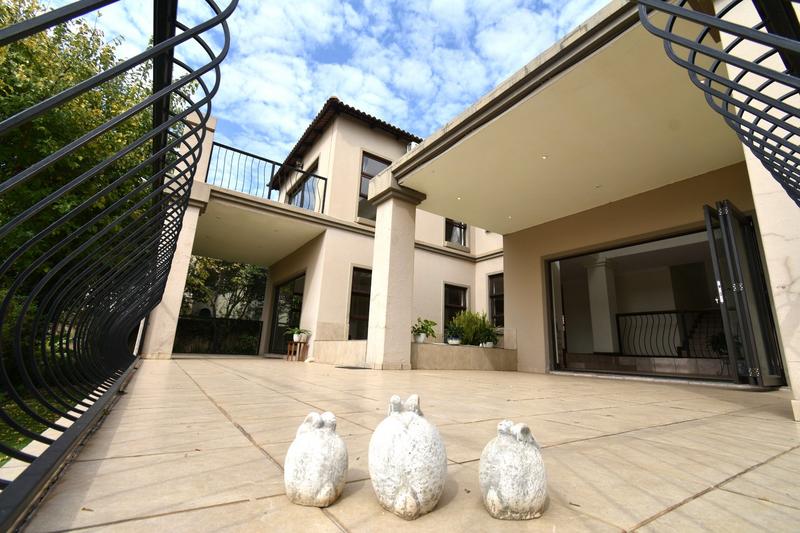 4 Bedroom Property for Sale in Featherbrooke Estate Gauteng