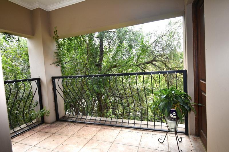 4 Bedroom Property for Sale in Featherbrooke Estate Gauteng