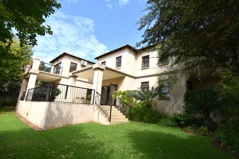 4 Bedroom Property for Sale in Featherbrooke Estate Gauteng