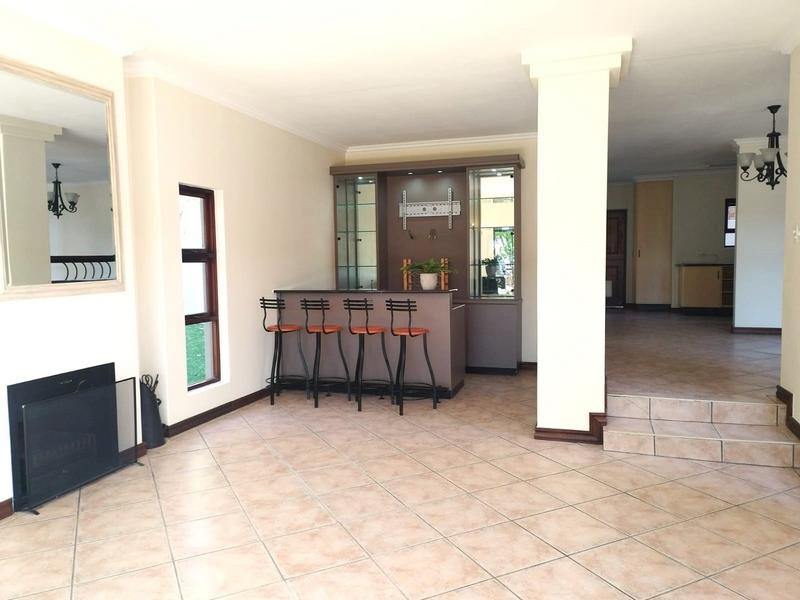 4 Bedroom Property for Sale in Featherbrooke Estate Gauteng