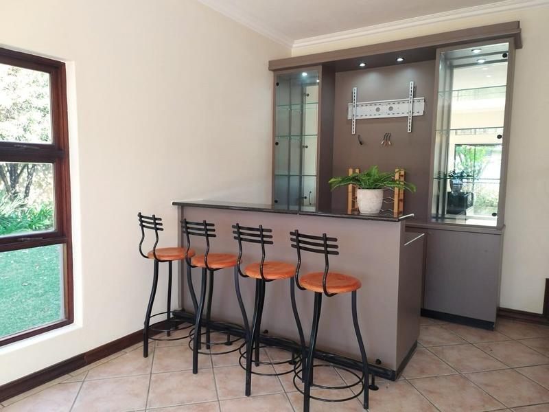 4 Bedroom Property for Sale in Featherbrooke Estate Gauteng