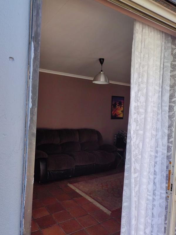 To Let 3 Bedroom Property for Rent in Melville Gauteng