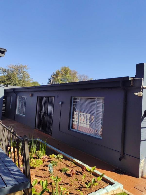 To Let 3 Bedroom Property for Rent in Melville Gauteng