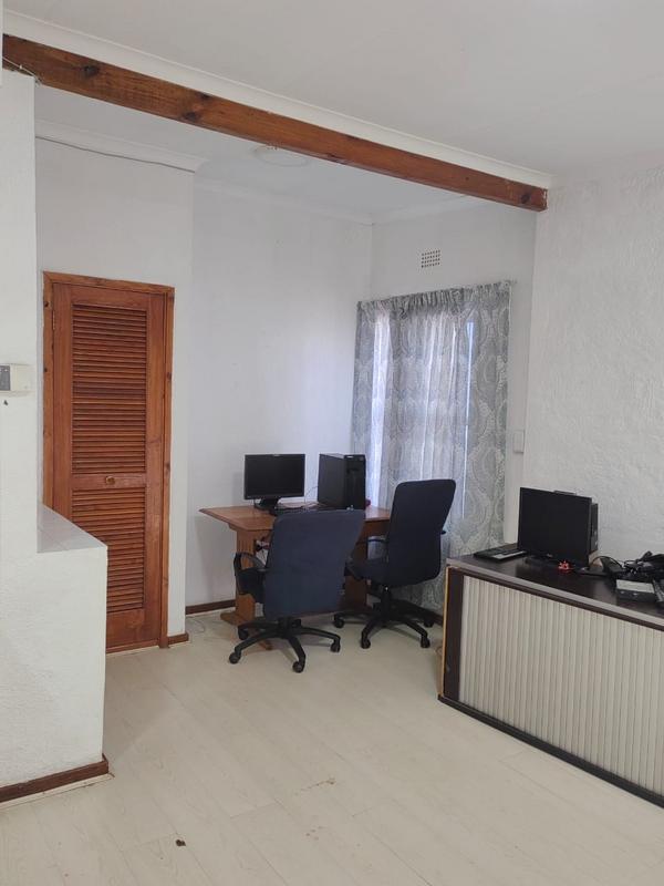 To Let 3 Bedroom Property for Rent in Melville Gauteng