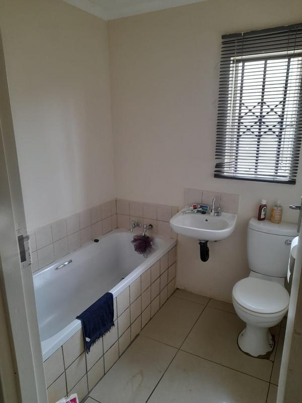 3 Bedroom Property for Sale in Windmill Park Gauteng