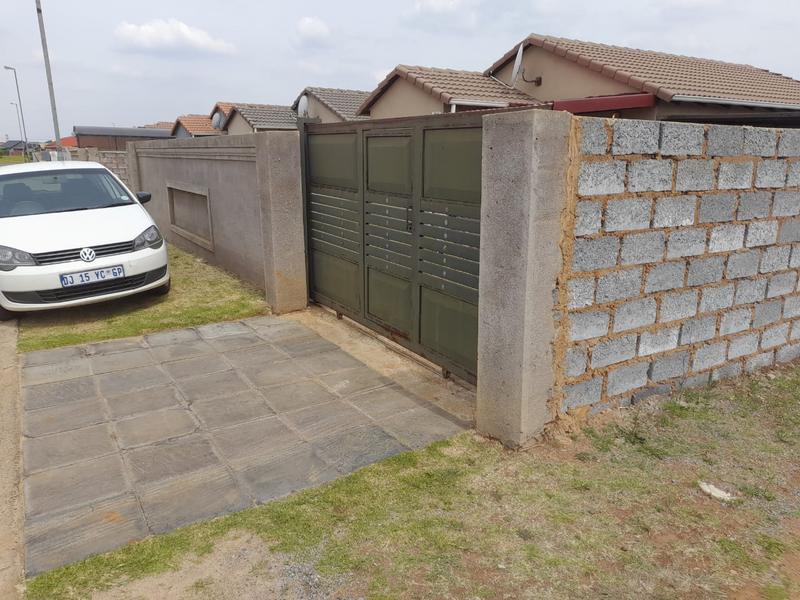 3 Bedroom Property for Sale in Windmill Park Gauteng