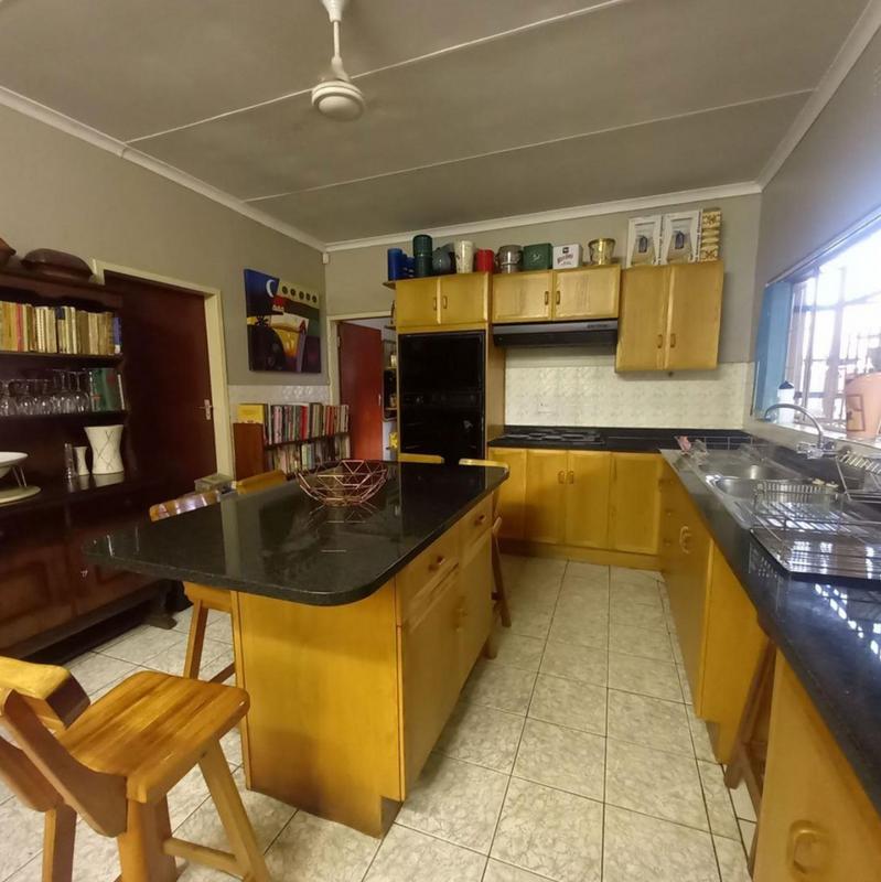 4 Bedroom Property for Sale in Parktown Estate Gauteng