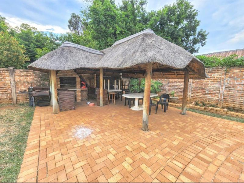 4 Bedroom Property for Sale in Parktown Estate Gauteng