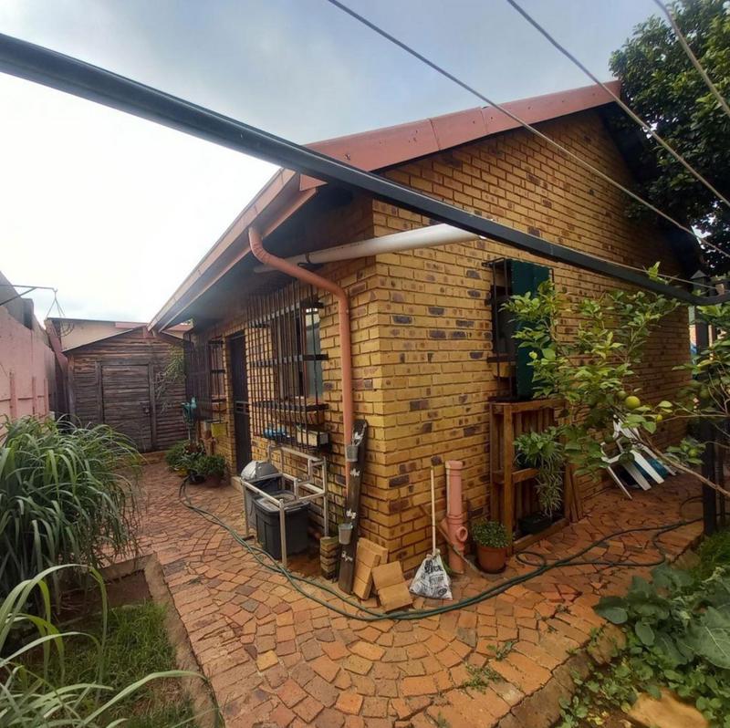 4 Bedroom Property for Sale in Parktown Estate Gauteng