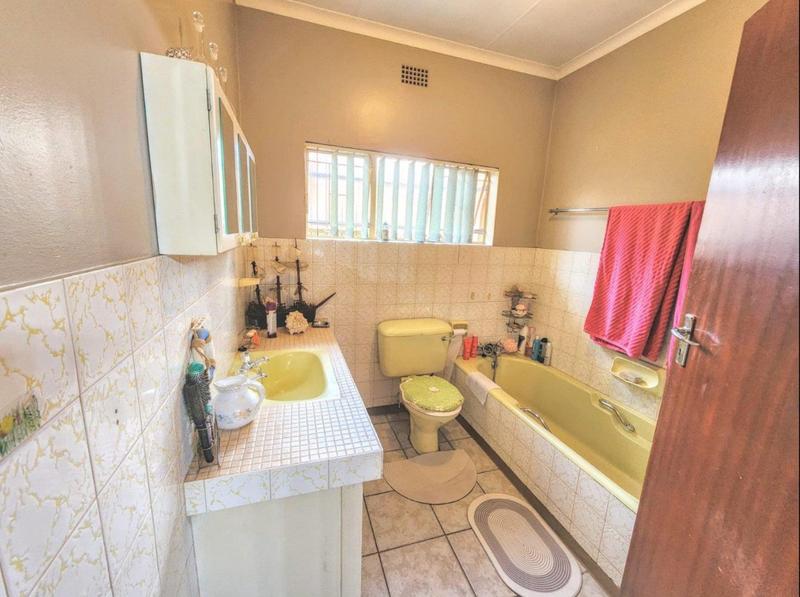 4 Bedroom Property for Sale in Parktown Estate Gauteng