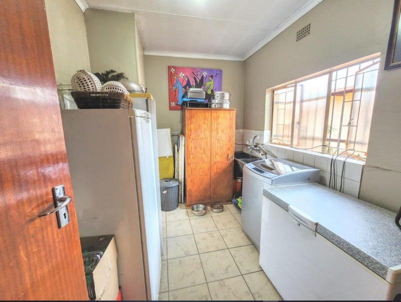 4 Bedroom Property for Sale in Parktown Estate Gauteng