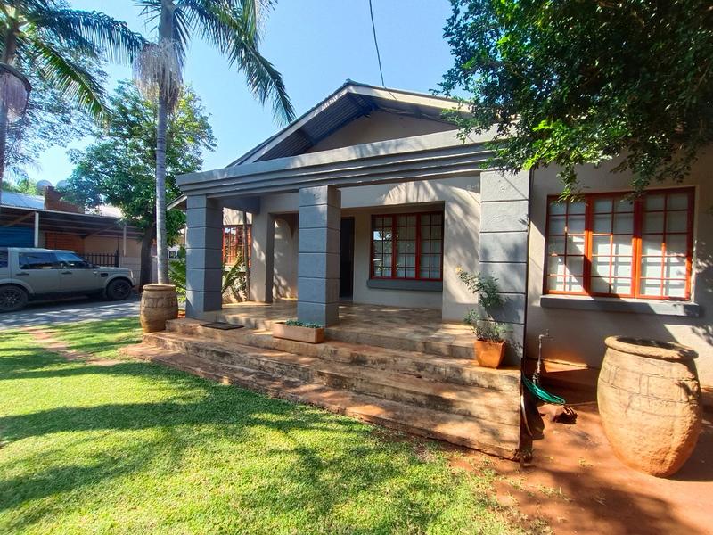 7 Bedroom Property for Sale in Sinoville Gauteng