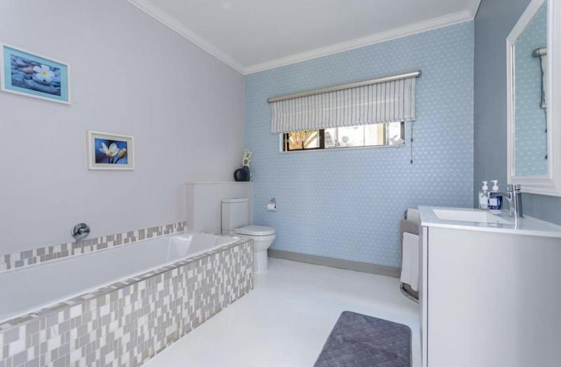 3 Bedroom Property for Sale in Parkhaven Gauteng