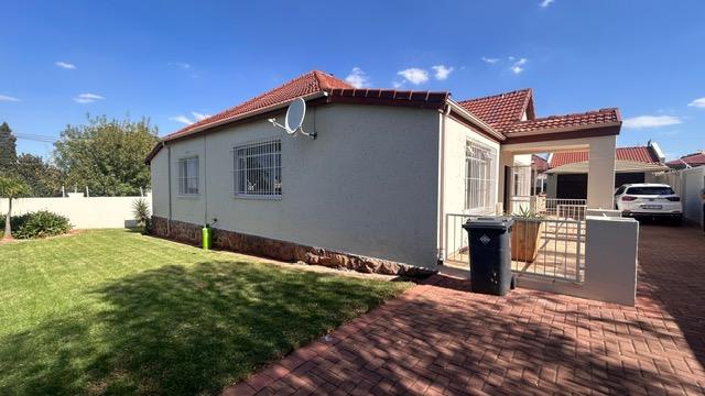 3 Bedroom Property for Sale in Primrose Gauteng
