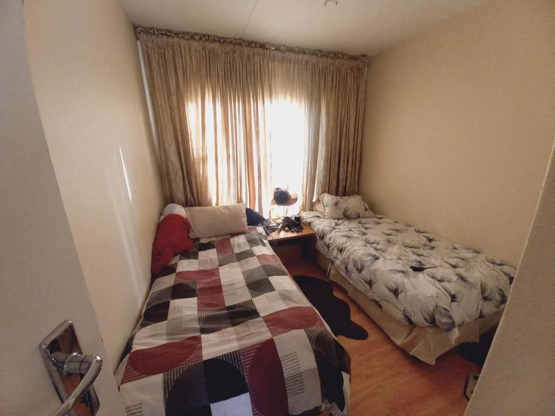 To Let 3 Bedroom Property for Rent in Erand Gardens Gauteng