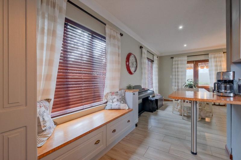 To Let 3 Bedroom Property for Rent in Amberfield Valley Gauteng