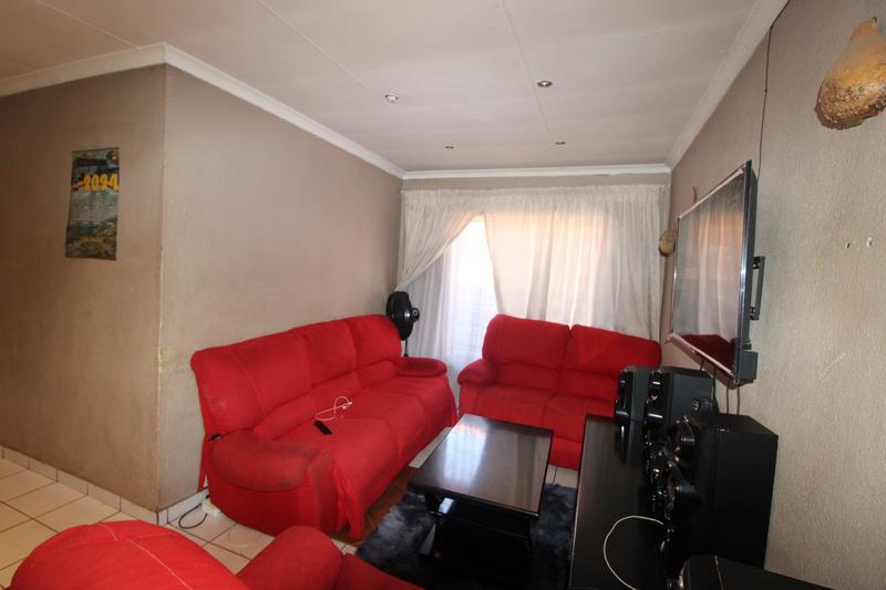 3 Bedroom Property for Sale in Daveyton Gauteng