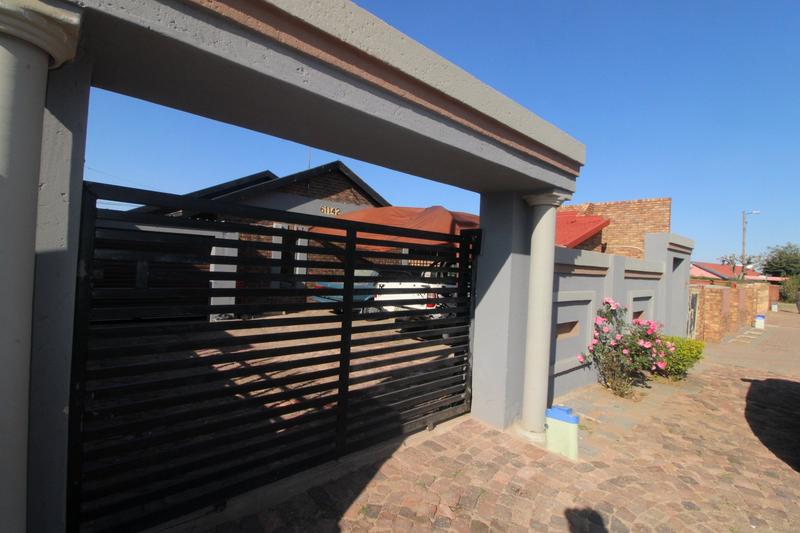 3 Bedroom Property for Sale in Daveyton Gauteng