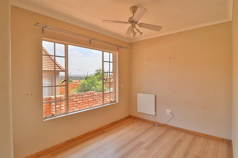 To Let 2 Bedroom Property for Rent in Rooihuiskraal North Gauteng