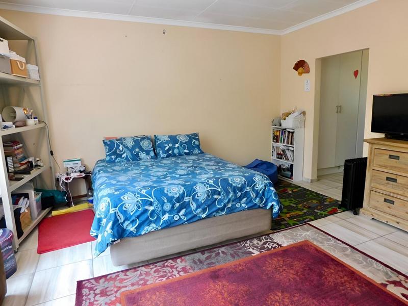 4 Bedroom Property for Sale in Buurendal Gauteng