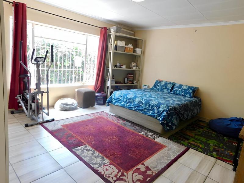 4 Bedroom Property for Sale in Buurendal Gauteng