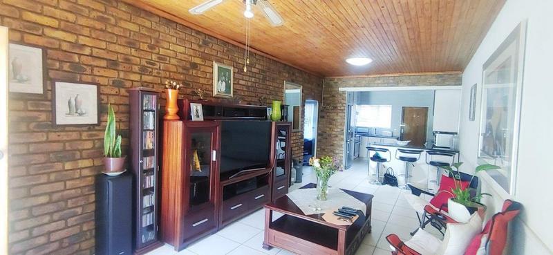 2 Bedroom Property for Sale in Albemarle Gauteng