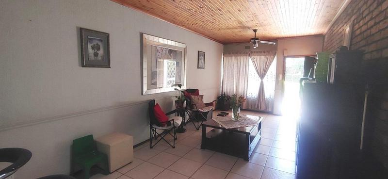 2 Bedroom Property for Sale in Albemarle Gauteng