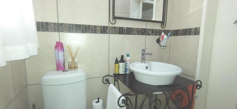 2 Bedroom Property for Sale in Albemarle Gauteng