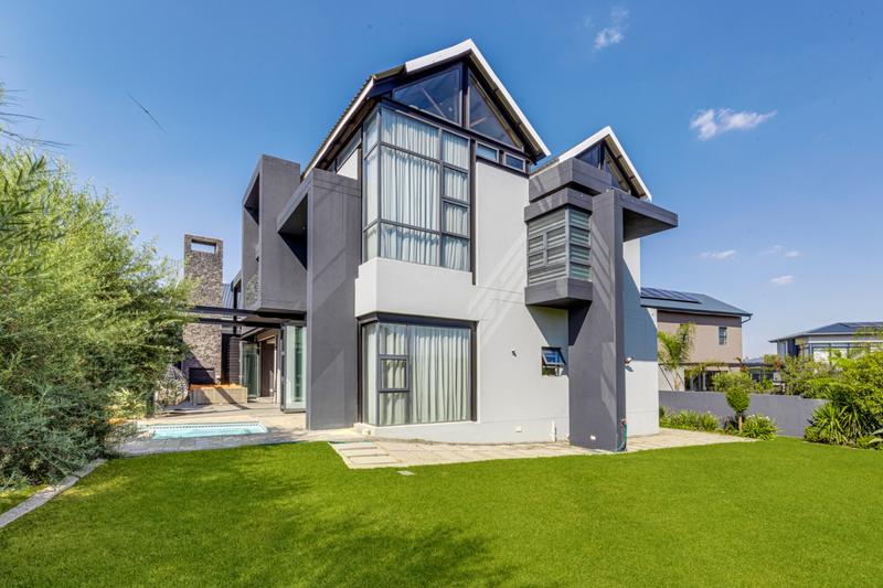 5 Bedroom Property for Sale in Waterfall Country Estate Gauteng