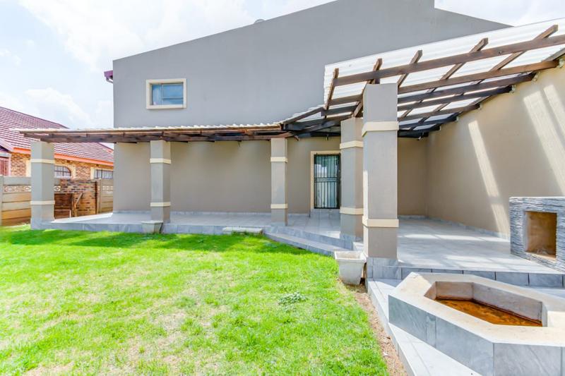 4 Bedroom Property for Sale in Geluksdal Gauteng