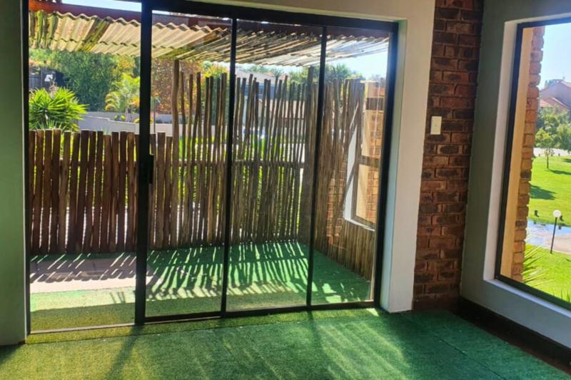 3 Bedroom Property for Sale in Glen Marais Gauteng