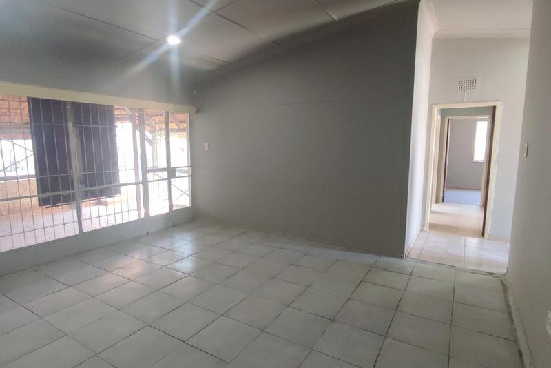 To Let 3 Bedroom Property for Rent in Wannenburghoogte Gauteng