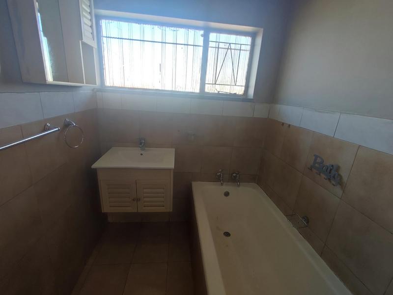 To Let 3 Bedroom Property for Rent in Wannenburghoogte Gauteng