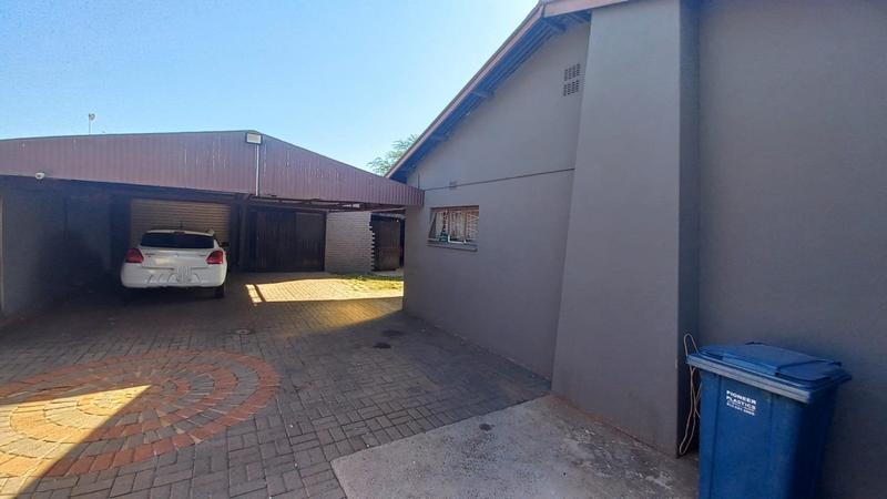 3 Bedroom Property for Sale in West Park Gauteng