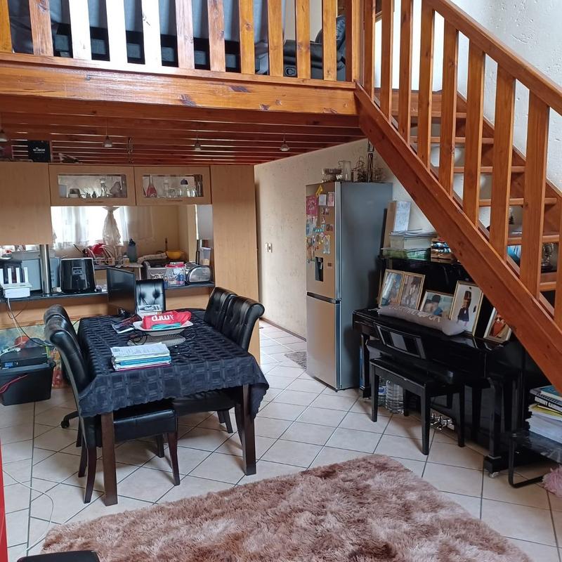 2 Bedroom Property for Sale in Lonehill Gauteng