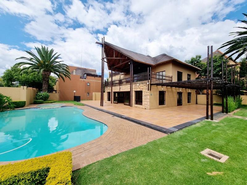 2 Bedroom Property for Sale in Lonehill Gauteng