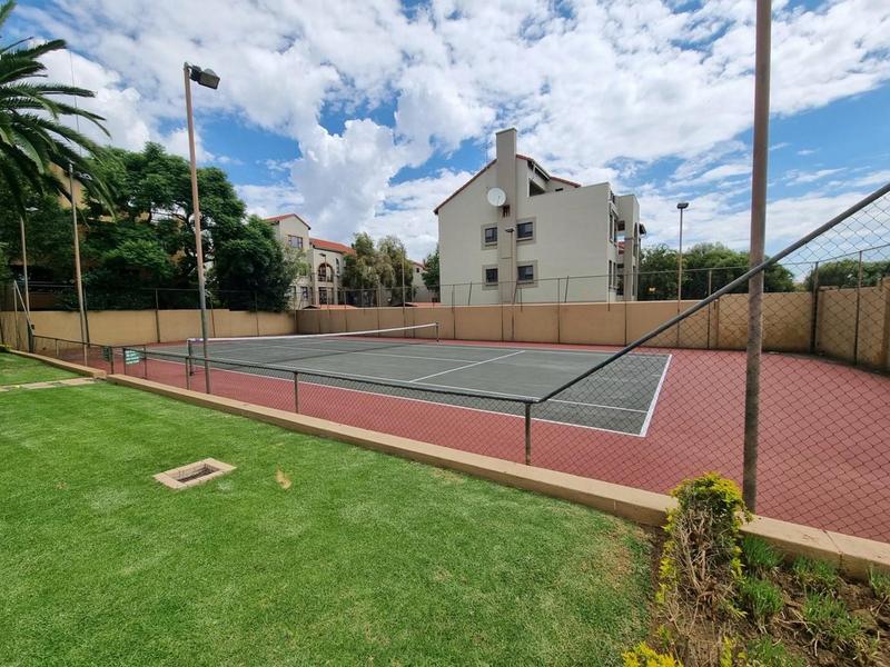 2 Bedroom Property for Sale in Lonehill Gauteng