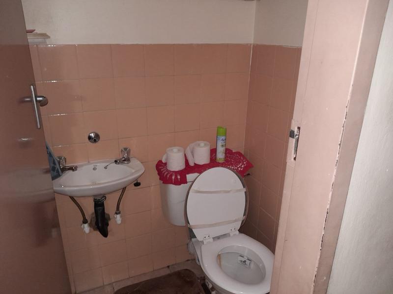 2 Bedroom Property for Sale in Pretoria North Gauteng