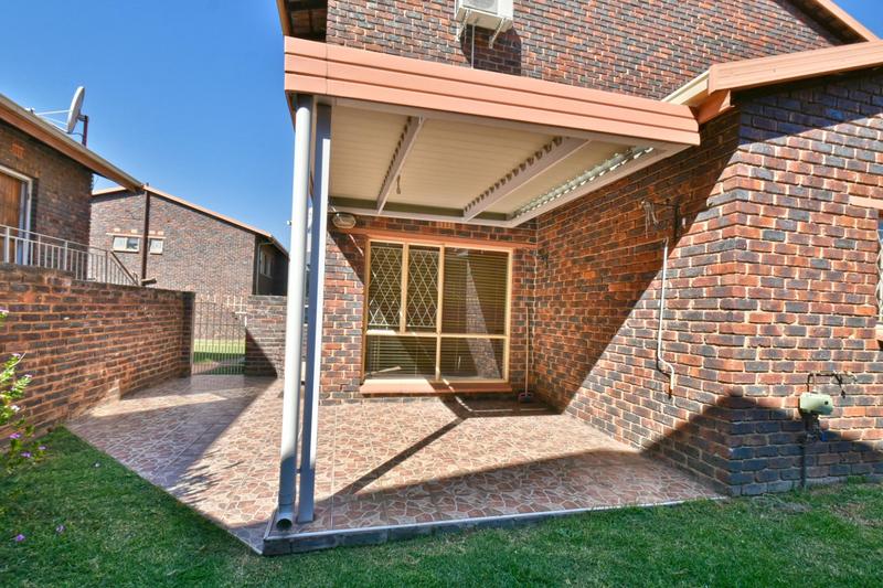 3 Bedroom Property for Sale in Brackenhurst Gauteng