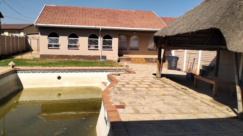 5 Bedroom Property for Sale in Ennerdale Gauteng