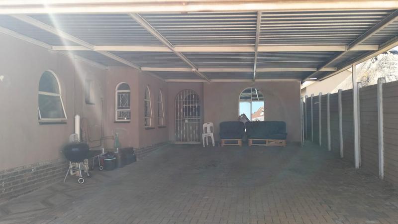 5 Bedroom Property for Sale in Ennerdale Gauteng