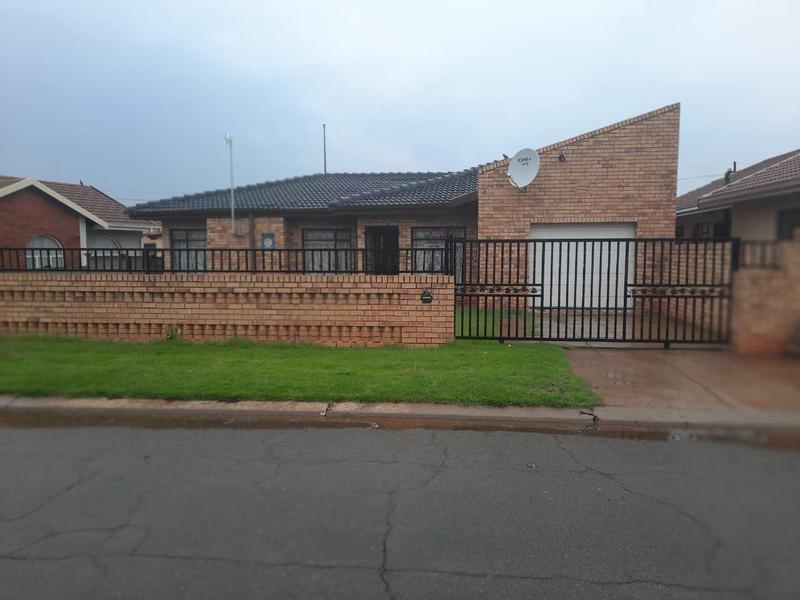 To Let 3 Bedroom Property for Rent in Sebokeng Gauteng