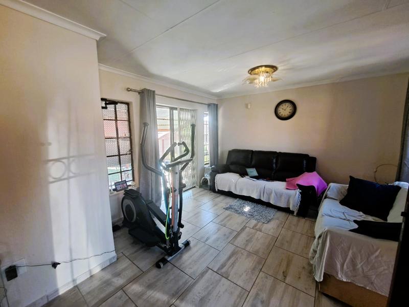 3 Bedroom Property for Sale in Heuweloord Gauteng