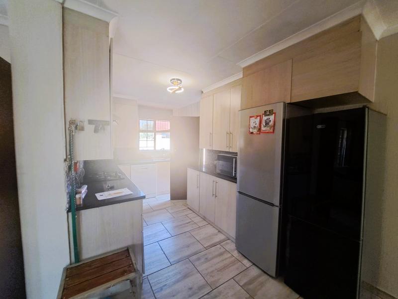 3 Bedroom Property for Sale in Heuweloord Gauteng