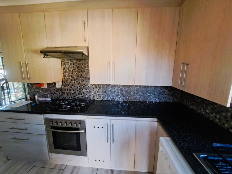 3 Bedroom Property for Sale in Heuweloord Gauteng