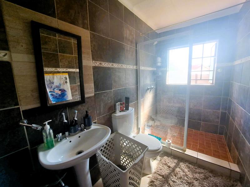 3 Bedroom Property for Sale in Heuweloord Gauteng