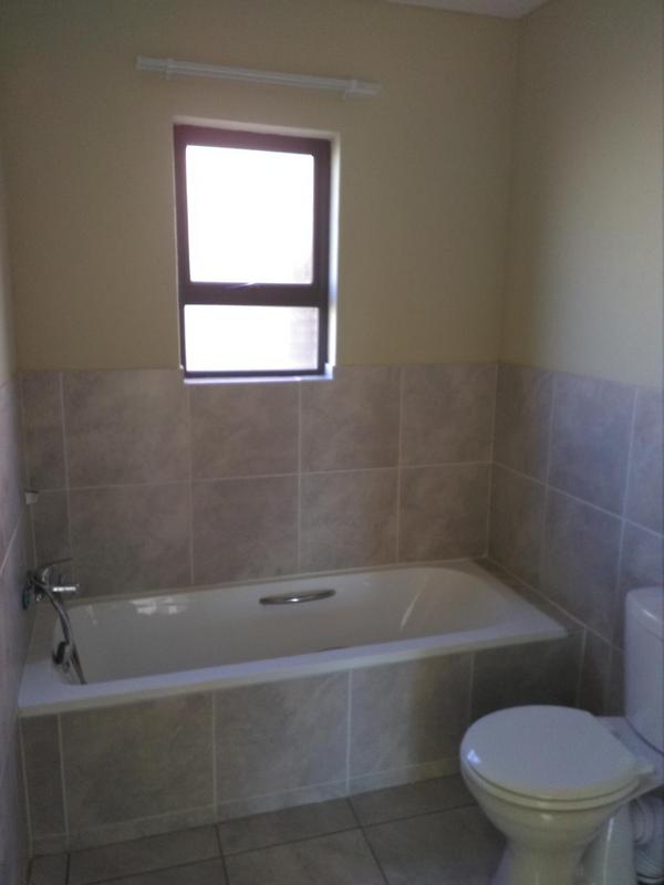 2 Bedroom Property for Sale in Groblerpark Gauteng